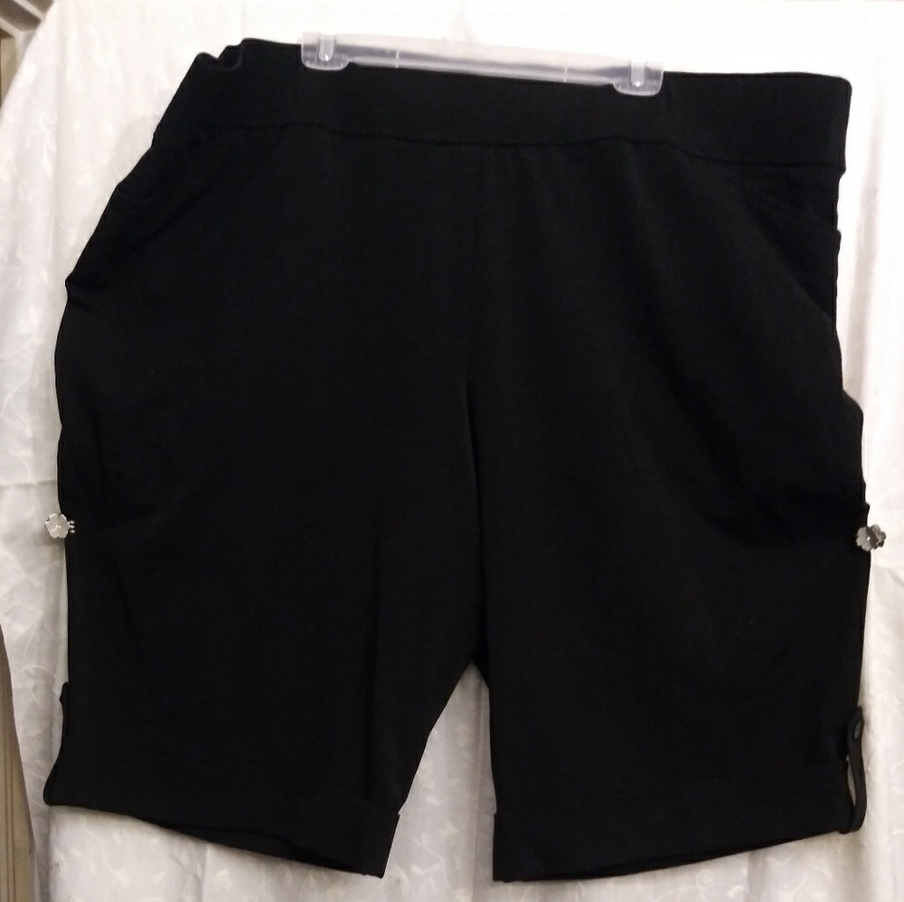 ✨NWT✨Lane Bryant Trouser Shorts sz 28